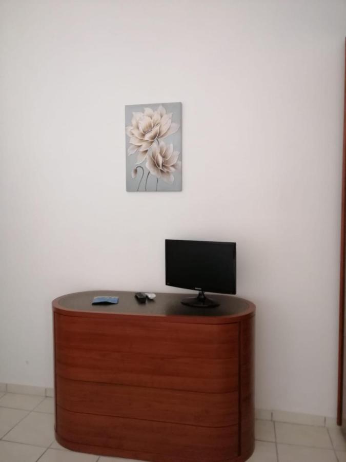 Accomodation Little Smile Napoli Esterno foto